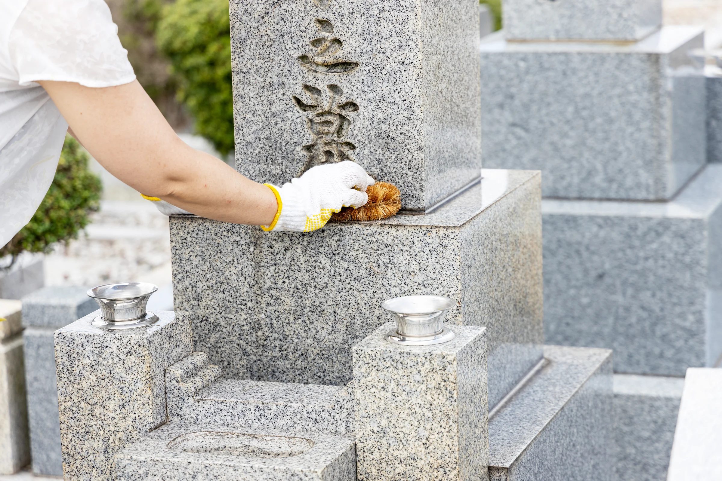 お墓清掃・お墓参り代行サービス